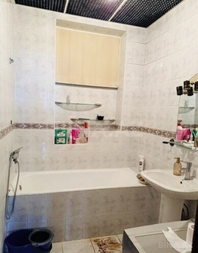 Продается 3-комн. вторичка 80 м², м. Ичеришехер, photo 10 from 12