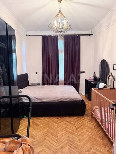 Продается 3-комн. вторичка 91 м², м. Низами, photo 7 from 14