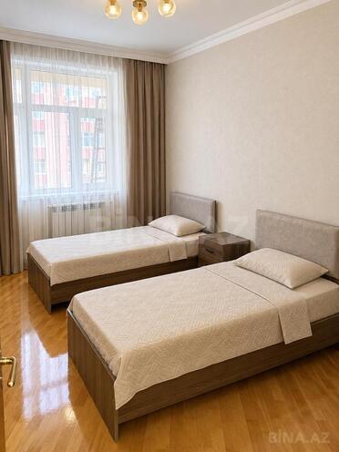 Сдаётся 3-комн. новостройка 130 м², м. 20 января, photo 6 from 9