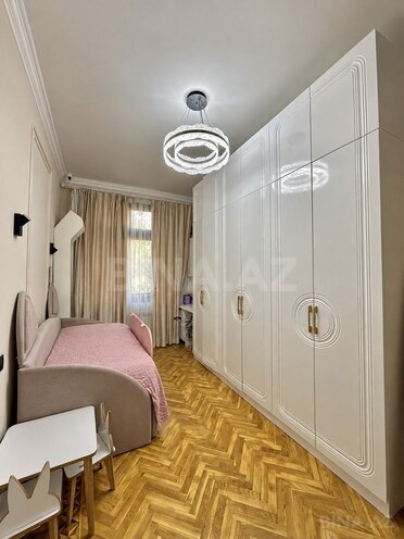 Satılır 3 otaqlı köhnə tikili 102 m², Nizami m., photo 7 from 13
