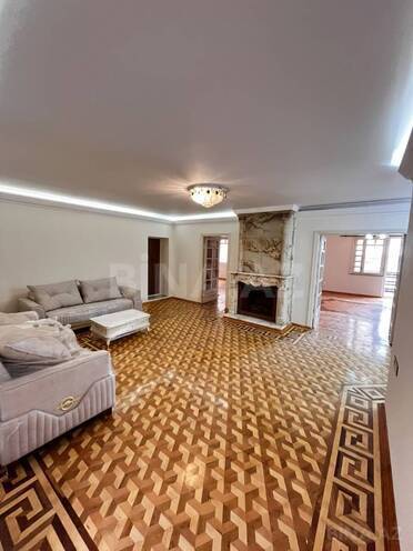 Satılır 5 otaqlı köhnə tikili 150 m², 28 May m., photo 5 from 18