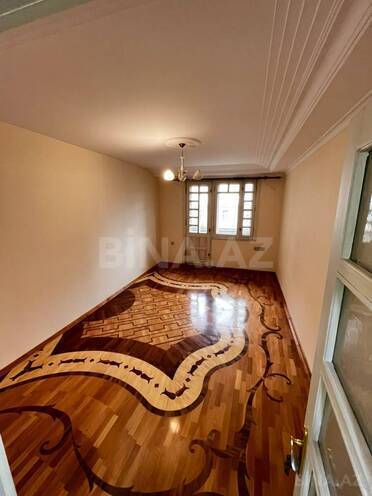 Satılır 5 otaqlı köhnə tikili 150 m², 28 May m., photo 11 from 18