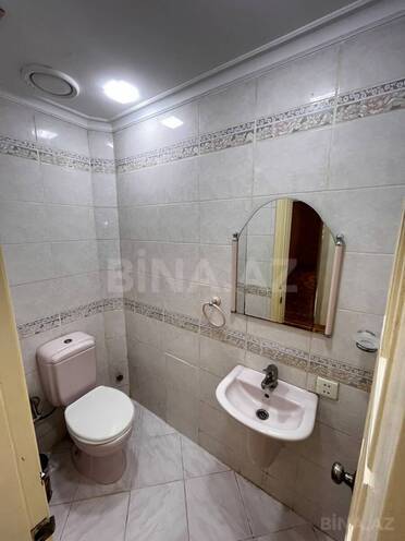 Satılır 5 otaqlı köhnə tikili 150 m², 28 May m., photo 17 from 18