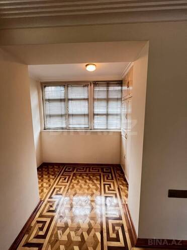 Satılır 5 otaqlı köhnə tikili 150 m², 28 May m., photo 6 from 18