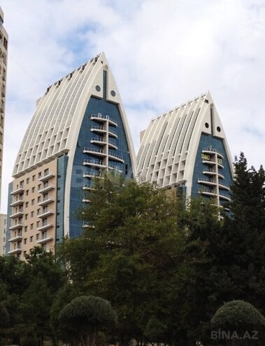 Продается 3-комн. новостройка 148 м², м. Элмляр Академиясы, photo 1 from 18
