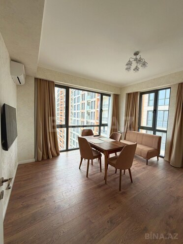 Сдается 3-комн. новостройка 60 м², м. Иншаатчылар, photo 1 from 10