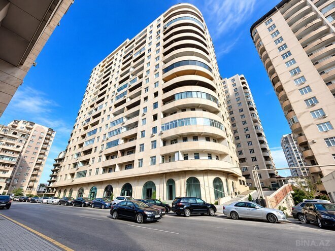 Продается 3-комн. новостройка 185 м², Бинагадинский р., photo 1 from 8