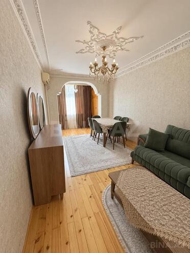 Satılır 4 otaqlı köhnə tikili 110 m², Memar Əcəmi m., photo 3 from 13