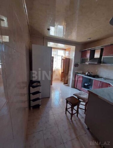 Продаётся 3-комн. вторичка 80 м², м. Ази Асланов, photo 1 from 7