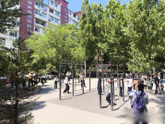 Satılır 3 otaqlı köhnə tikili 75 m², İnşaatçılar m., photo 16 from 20