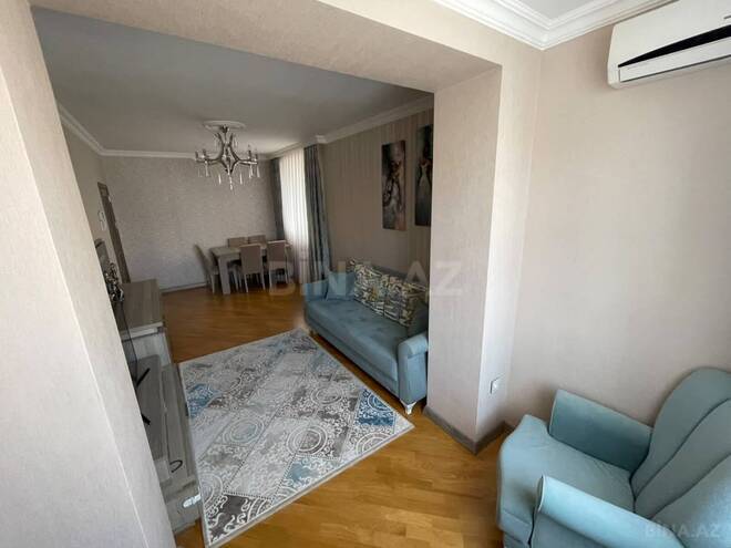 Продается 2-комн. вторичка 65 м², м. Ази Асланов, photo 3 from 22