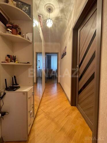 Продается 2-комн. вторичка 65 м², м. Ази Асланов, photo 17 from 22