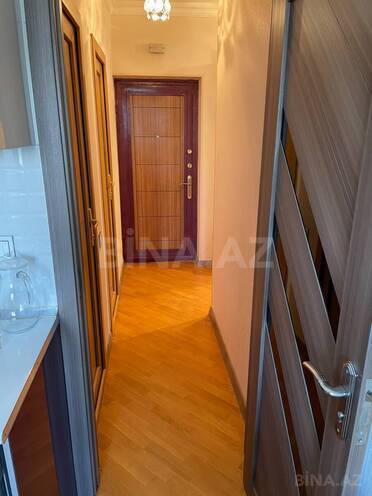 Продается 2-комн. вторичка 65 м², м. Ази Асланов, photo 16 from 22