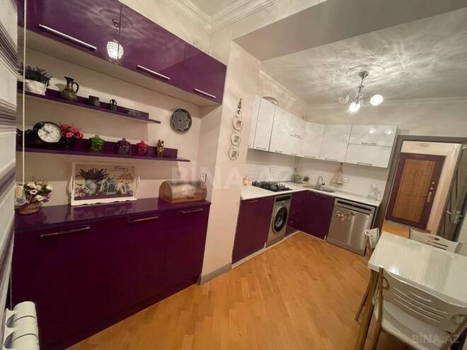 Продается 2-комн. вторичка 65 м², м. Ази Асланов, photo 10 from 22