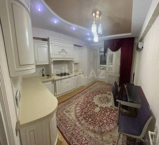 Сдается 3-комн. новостройка 143 м², м. Нефтчиляр, photo 8 from 15