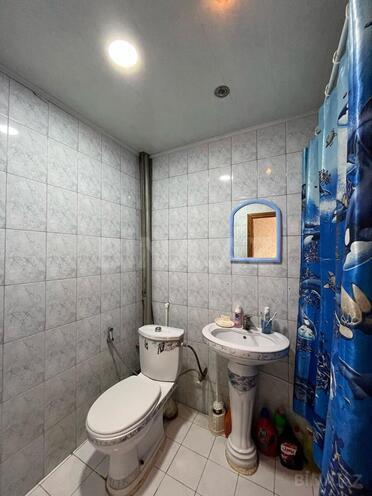 Satılır 2 otaqlı köhnə tikili 50 m², Xalqlar Dostluğu m., photo 11 from 12