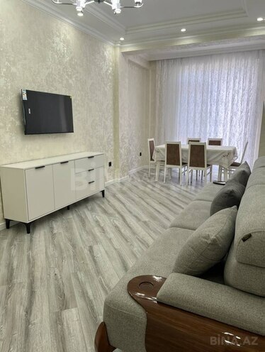 Сдаётся 2-комн. вторичка 90 м², пос. Бакиханова, photo 1 from 10