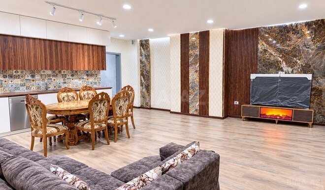 Сдаётся 3-комн. новостройка 150 м², м. Ичеришехер, photo 1 from 24