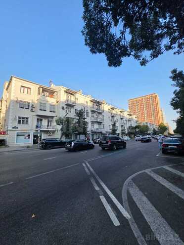 Satılır 2 otaqlı köhnə tikili 50 m², Nəsimi r., photo 1 from 13