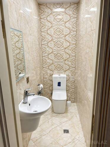 Сдаётся 3-комн. новостройка 143 м², м. Нефтчиляр, photo 10 from 15
