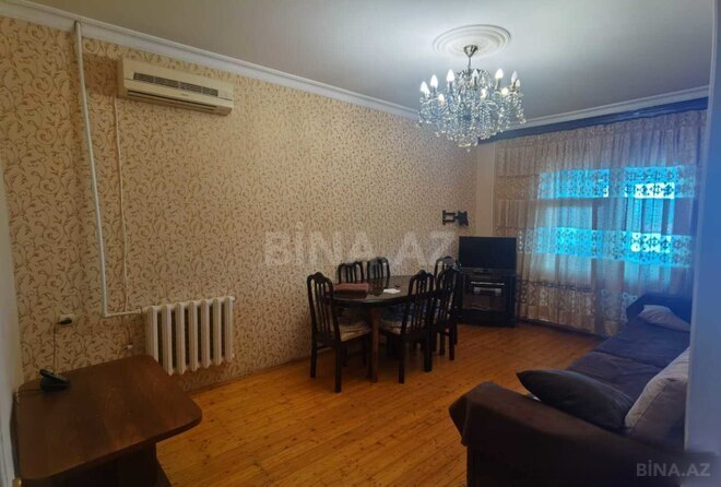 Satılır 4 otaqlı köhnə tikili 100 m², Xalqlar Dostluğu m., photo 1 from 9