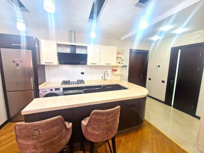 İcarəyə verilir 3 otaqlı yeni tikili 120 m², Neftçilər m., photo 1 from 6