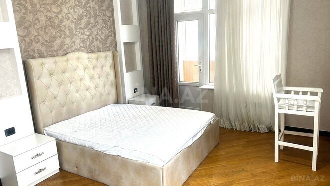 Сдается 3-комн. новостройка 120 м², м. Нефтчиляр, photo 17 from 18