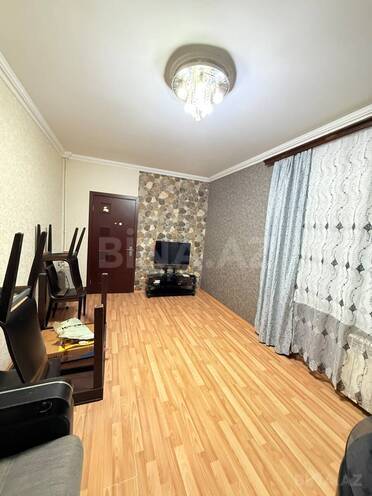 Сдаётся 2-комн. вторичка 45 м², м. Ази Асланов, photo 1 from 8