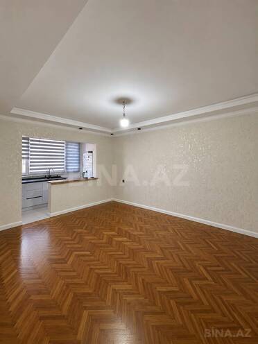Satılır 4 otaqlı köhnə tikili 85 m², Bakıxanov q., photo 1 from 18