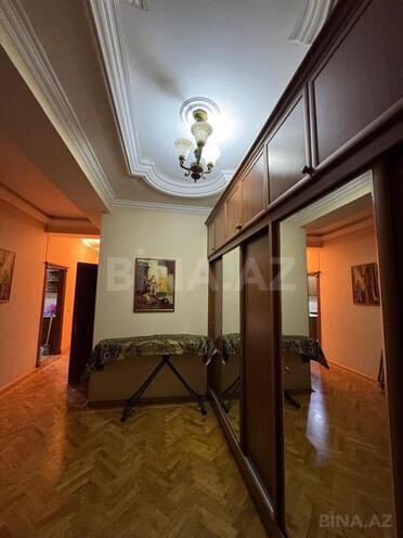 Сдается 3-комн. новостройка 130 м², м. 28 мая, photo 3 from 11