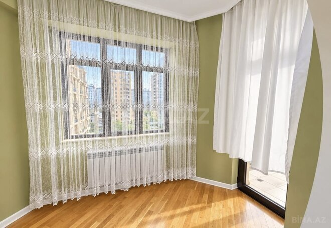 Сдаётся 3-комн. вторичка 140 м², Насиминский  р., photo 9 from 10