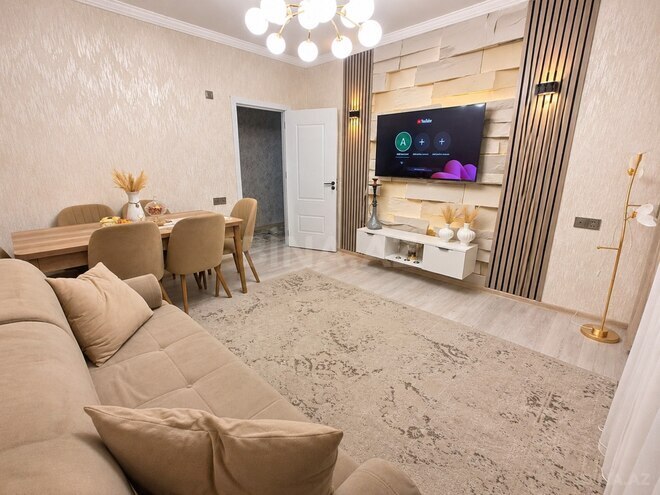 Продается 4-комн. вторичка 65 м², пос. Бакиханова, photo 1 from 13