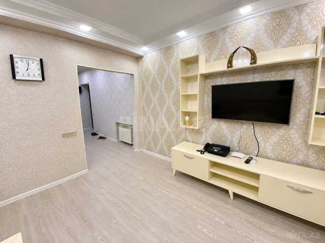 Сдается 2-комн. вторичка 55 м², м. Кара Караев, photo 1 from 12