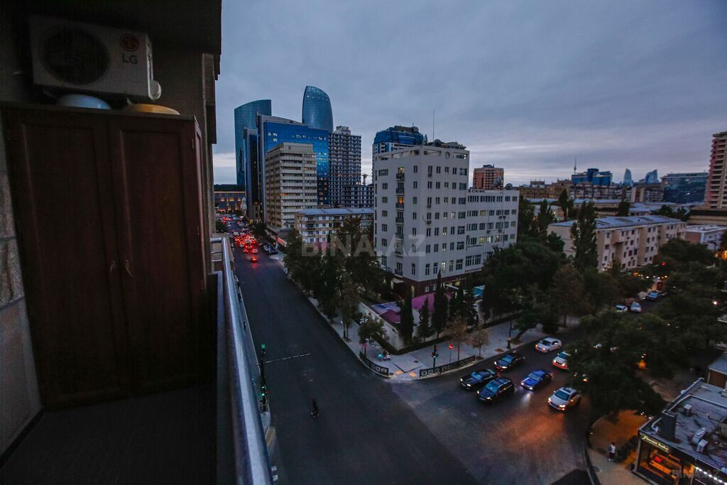 4-комн. новостройка - м. 28 мая - 180 м² (2)