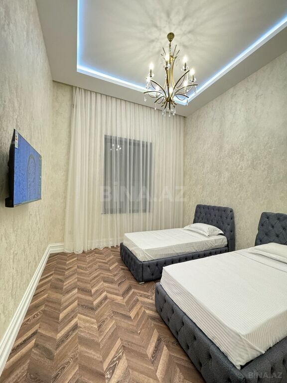 5 otaqlı həyət evi/bağ evi - Mərdəkan q. - 280 m² (24)