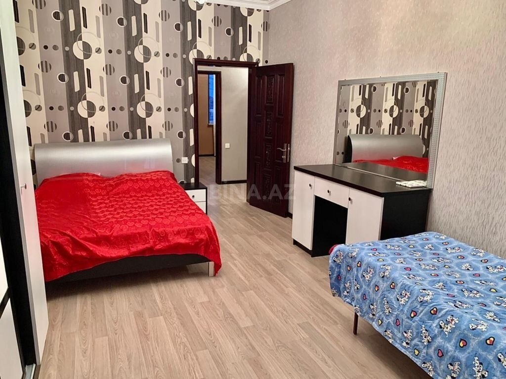 5 otaqlı həyət evi/bağ evi - Novxanı q. - 400 m² (12)