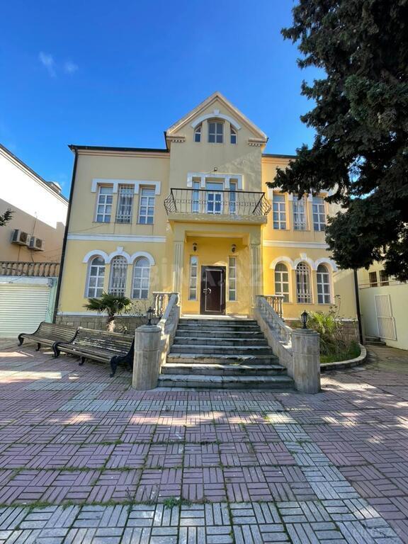 5 otaqlı həyət evi/bağ evi - Badamdar q. - 400 m² (1)
