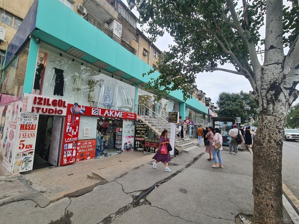 Obyekt - İnşaatçılar m. - 360 m² (3)