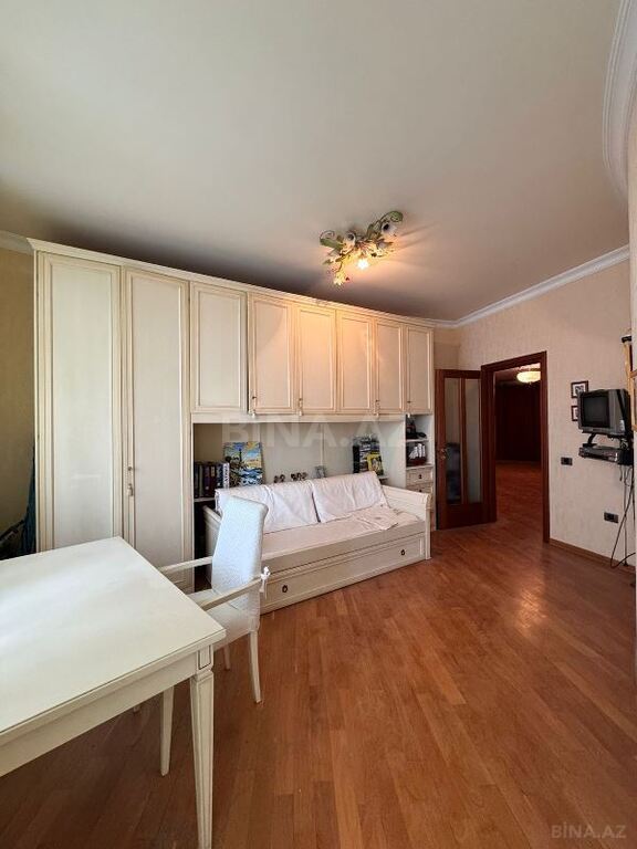 4-комн. новостройка - м. 28 мая - 230 м² (10)