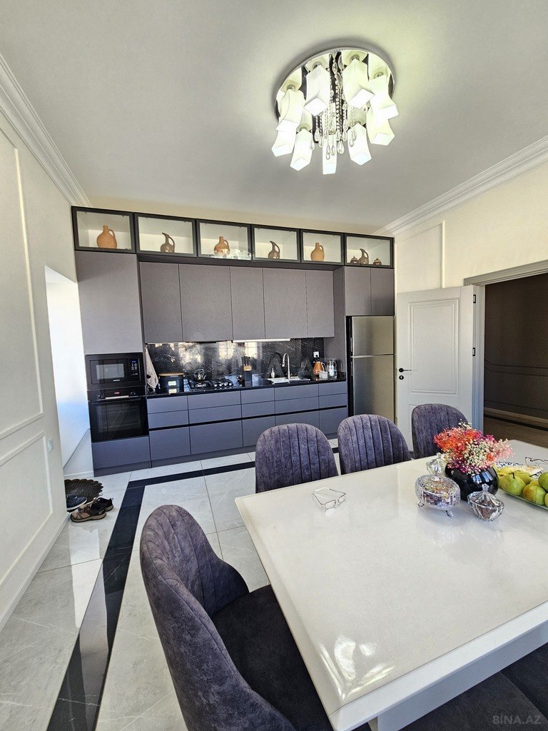 4 otaqlı həyət evi/bağ evi - Şüvəlan q. - 240 m² (11)