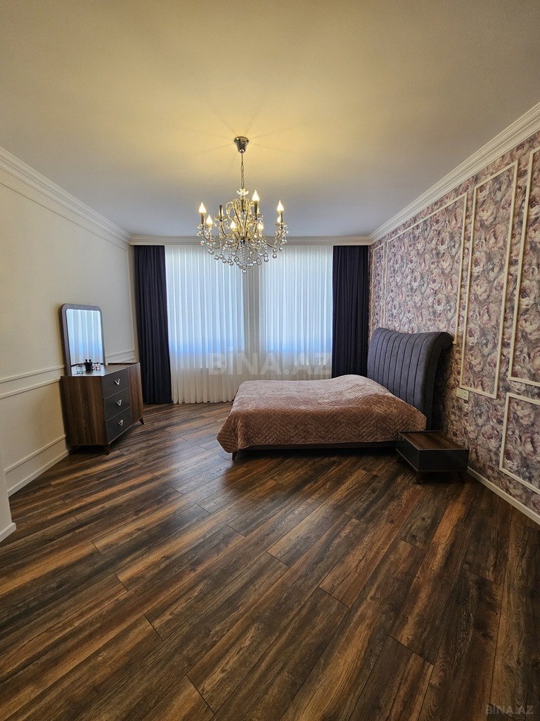 4 otaqlı həyət evi/bağ evi - Şüvəlan q. - 240 m² (20)
