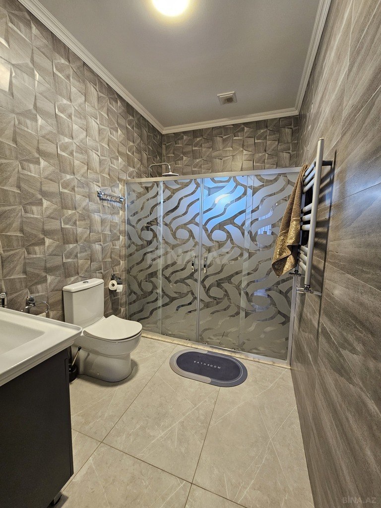 4 otaqlı həyət evi/bağ evi - Şüvəlan q. - 240 m² (21)