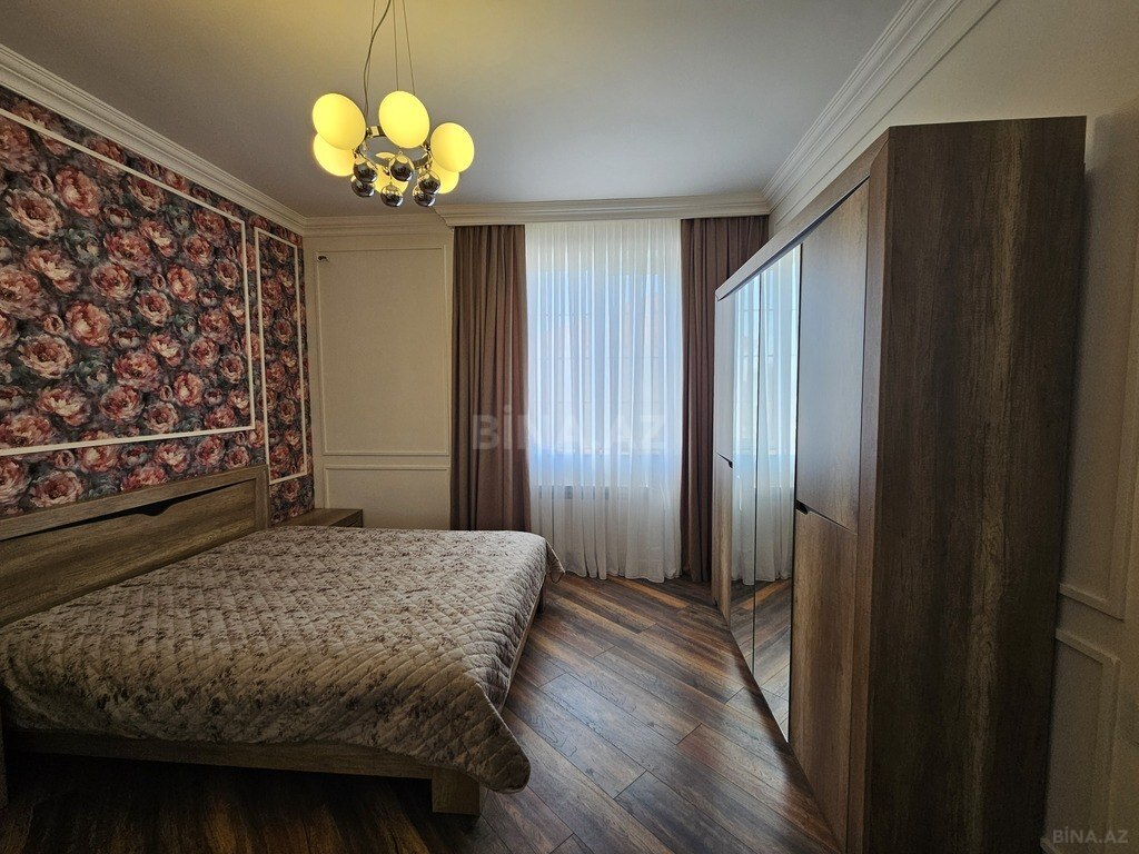 4 otaqlı həyət evi/bağ evi - Şüvəlan q. - 240 m² (25)