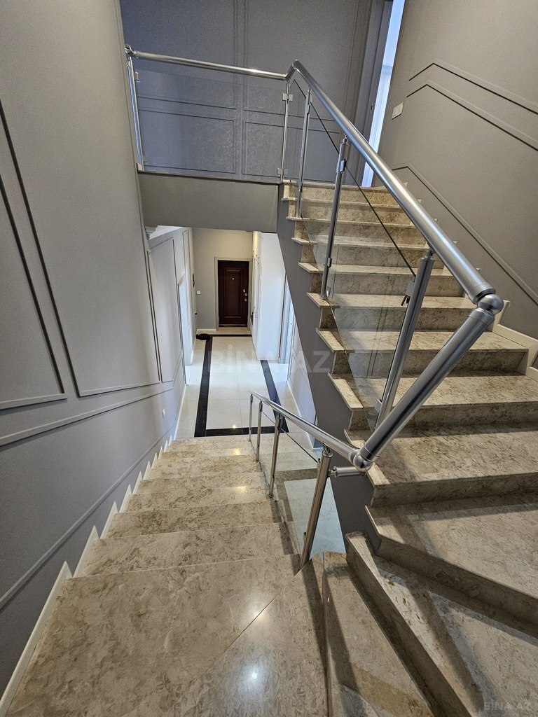 4 otaqlı həyət evi/bağ evi - Şüvəlan q. - 240 m² (18)