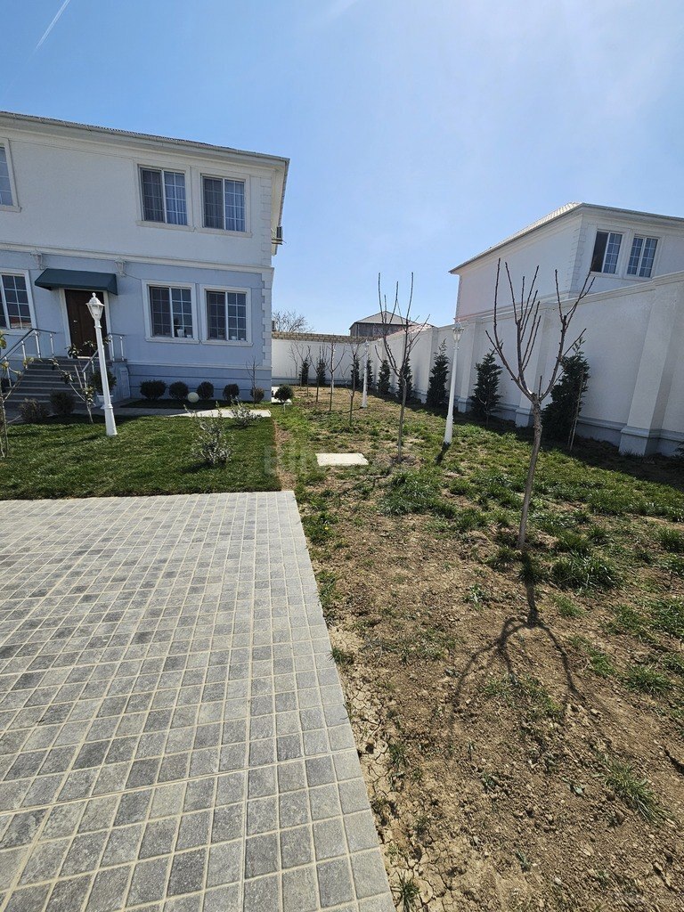 4 otaqlı həyət evi/bağ evi - Şüvəlan q. - 240 m² (5)