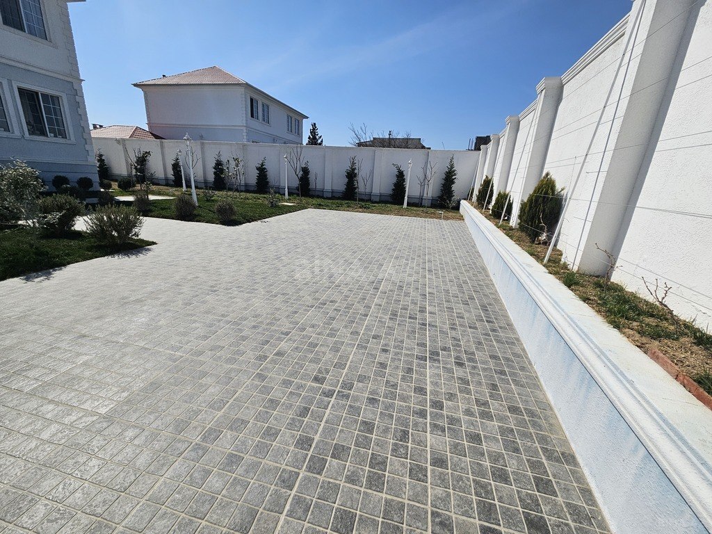 4 otaqlı həyət evi/bağ evi - Şüvəlan q. - 240 m² (6)