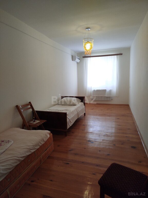 6 otaqlı həyət evi/bağ evi - Novxanı q. - 240 m² (16)