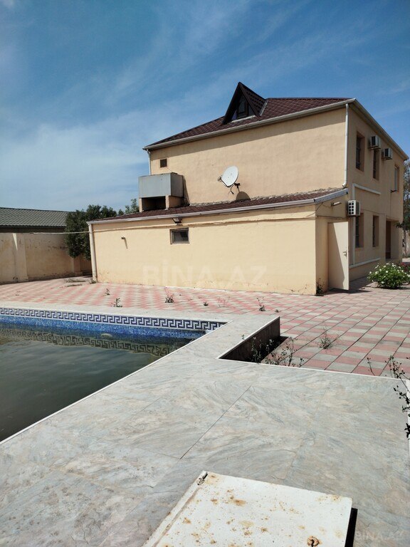 6 otaqlı həyət evi/bağ evi - Novxanı q. - 240 m² (4)