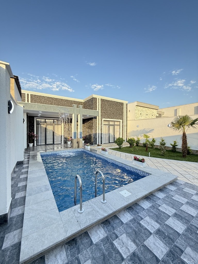 4 otaqlı həyət evi/bağ evi - Şüvəlan q. - 140 m² (1)
