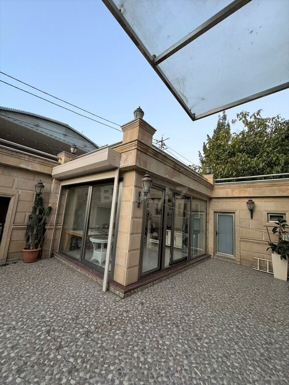 8-комн. дом/дача - Бинагадинский р. - 650 м² (2)